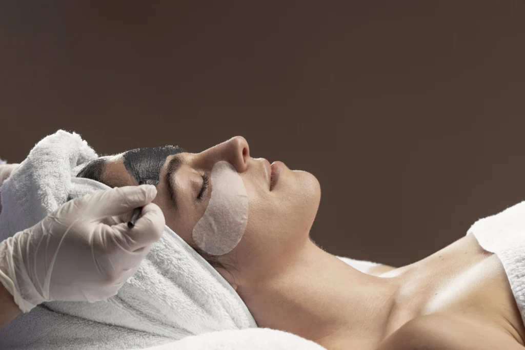 Mecidiyeköy güzellik merkezi yüz maskesi uygulaması