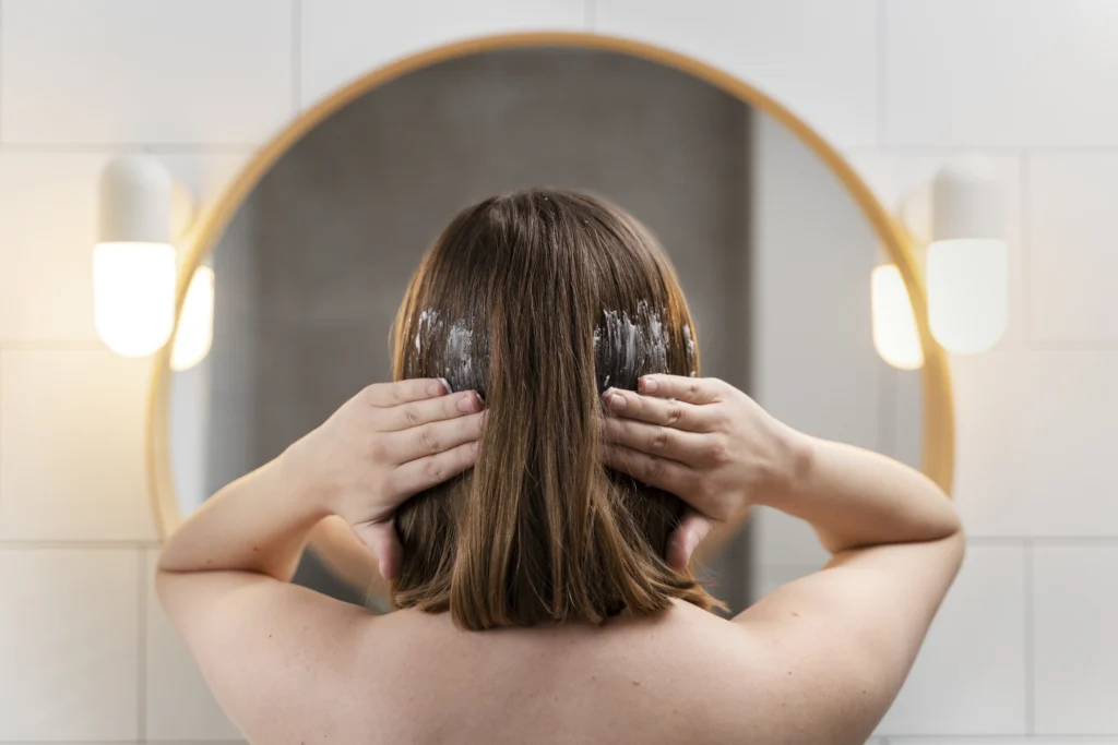 Saç maskesi uygulaması