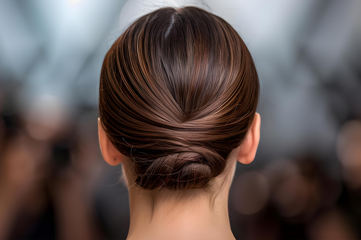 Kuaförde yapılan şık topuz saç modeli - Dream Moon Beauty